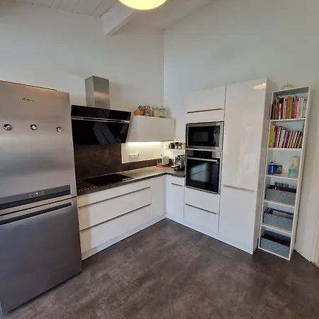 Avec Piscine à 15 Min De La Rochelle, Proche Plages Et Commerces - Fr-1-706-13