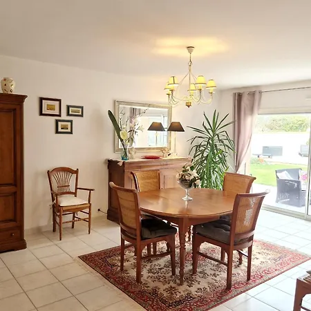 Avec Piscine à 15 Min De La Rochelle, Proche Plages Et Commerces - Fr-1-706-13 * Angoulins-sur-Mer