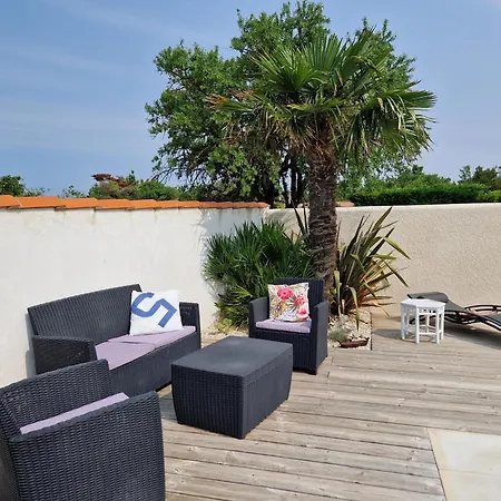 度假居 Avec Piscine A 15 Min De La Rochelle, Proche Plages Et Commerces - Fr-1-706-13