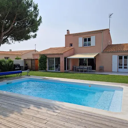 Avec Piscine A 15 Min De La Rochelle, Proche Plages Et Commerces - Fr-1-706-13 *