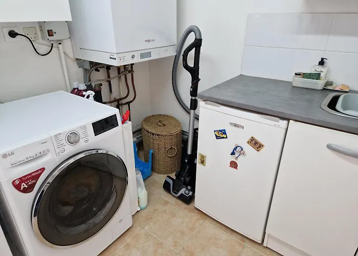 Avec Piscine A 15 Min De La Rochelle, Proche Plages Et Commerces - Fr-1-706-13 Feriehus