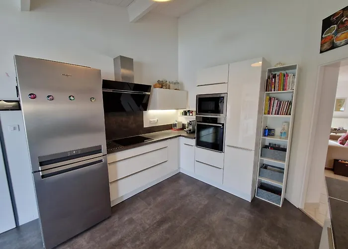 Avec Piscine A 15 Min De La Rochelle, Proche Plages Et Commerces - Fr-1-706-13