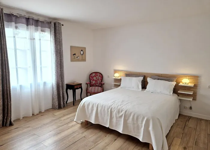 Avec Piscine A 15 Min De La Rochelle, Proche Plages Et Commerces - Fr-1-706-13