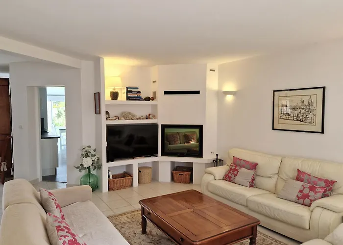 Avec Piscine A 15 Min De La Rochelle, Proche Plages Et Commerces - Fr-1-706-13