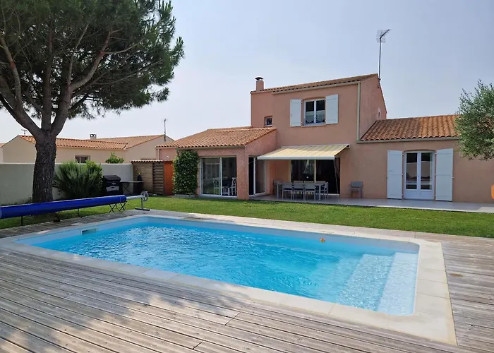 Avec Piscine A 15 Min De La Rochelle, Proche Plages Et Commerces - Fr-1-706-13 *